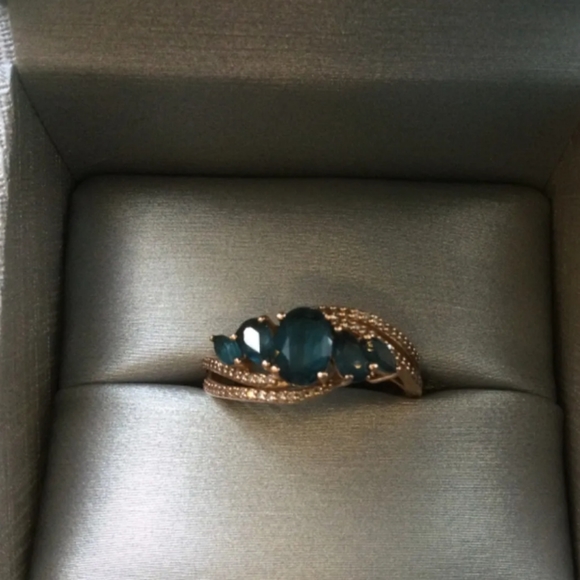 10k Rose Gold Diamond & Blue Topaz Ring - Picture 4 of 10